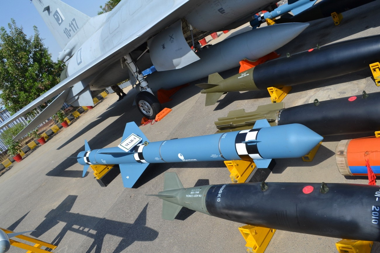 MAR-1-anti-radiation-missiles-being-integrated-on-JF-17-Thunder-aircraft.jpg