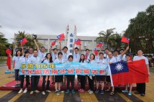 南海仲裁結果即將出爐，總統府發言人黃重諺11日召開記者會強調，政府非常堅持對南海諸島，包括太平島的主權，民眾不用懷疑。.jpg