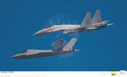 J-35 PLAN NA operational - 沙丘里的回声 - 3 + J-15T.jpg J-35 PLAN NA operational - 沙丘里的回声 - 3 + J-15T.jpg