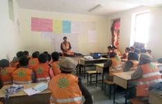 1652857697-akah-afghanistan-ashorbaik_school_emergency_response_team.webp