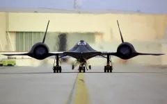 lockheed-martin-sr-71-blackbird-4.webp