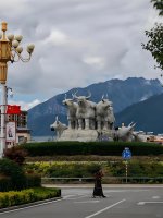 你能相信这是西藏的城市吗？_4_天上白云_来自小红书网页版.jpg