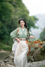柿柿如意🍊 这组山野汉服写真甜到犯规！_1_杭州美人赋国风艺术摄影_来自小红书网页版.jpg