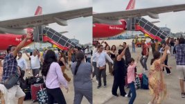 Indian-tourists-garba-Vietnam-airport-video.jpg