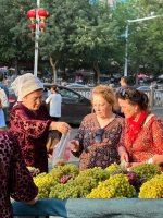 新疆伊犁-伊宁街头人像_6_江屹然_来自小红书网页版.jpg