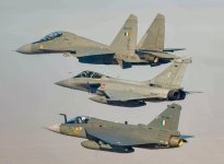 Exercise_Garuda_IAF_Su-30_MKI,_French_Rafale,_IAF_Tejas.jpg