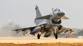 Chinese-J-10-and-JF-17-face-the-Su-35-in-the-battle-for-Iran.jpg