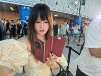 别吵，我正在用华为 Mate XT 批奏折_1_一格_来自小红书网页版.jpg