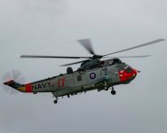 jak-submission-03_rcaf-sea-king-12417-in-1963-rcn-livery-beacons-aglow.jpg