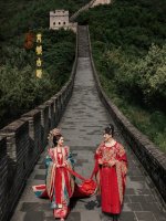 圆梦了，凤冠霞帔仪式感拉满的长城婚纱照_1_北京京城摄影_来自小红书网页版.jpg