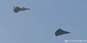 J-36 + J-20S maiden flight - 三叔的装备空间 - 2.jpg